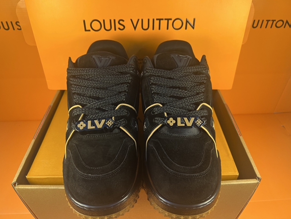 ルイヴィトン靴正面デザイン